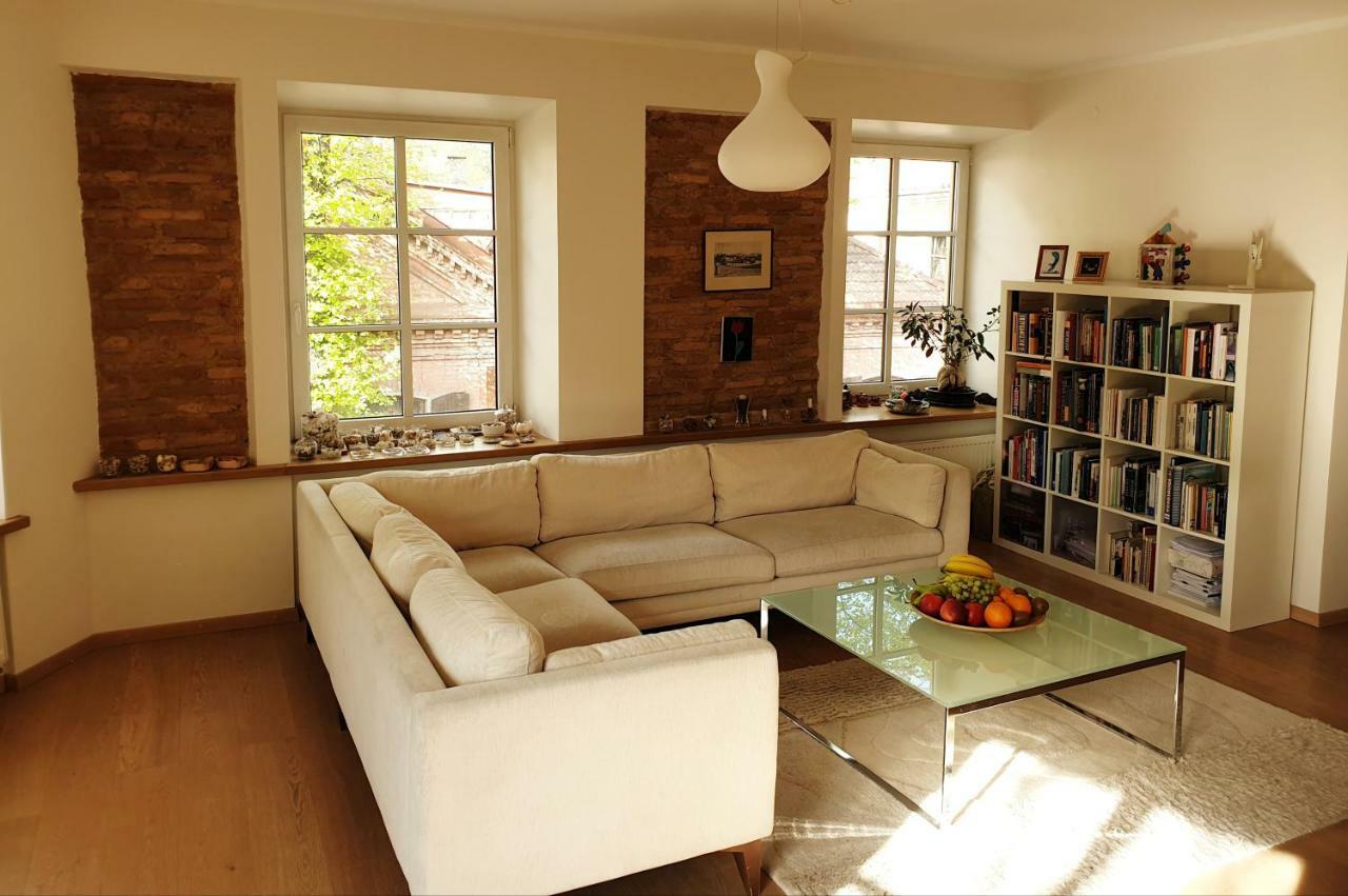 Exceptional Uzupis Bridge 3 Bedroom Apartment Vilnius Exterior photo