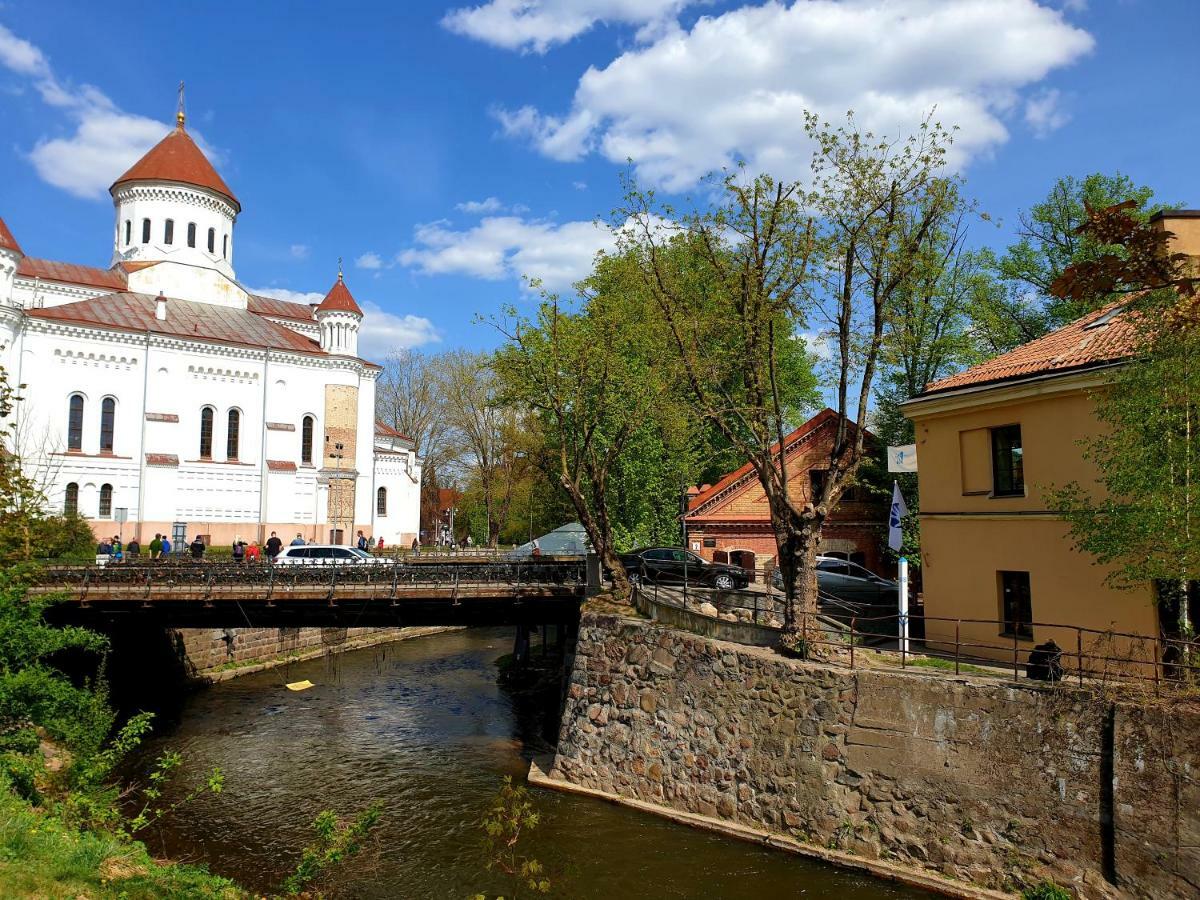 Exceptional Uzupis Bridge 3 Bedroom Apartment Vilnius Exterior photo